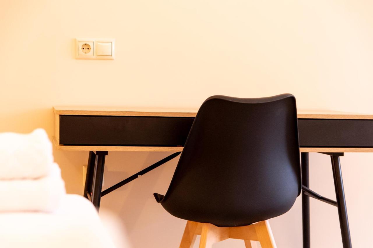 Mini Suites Near Athen'S Airport Free Shuttle From And To Athen'S Airport Spáta Eksteriør bilde