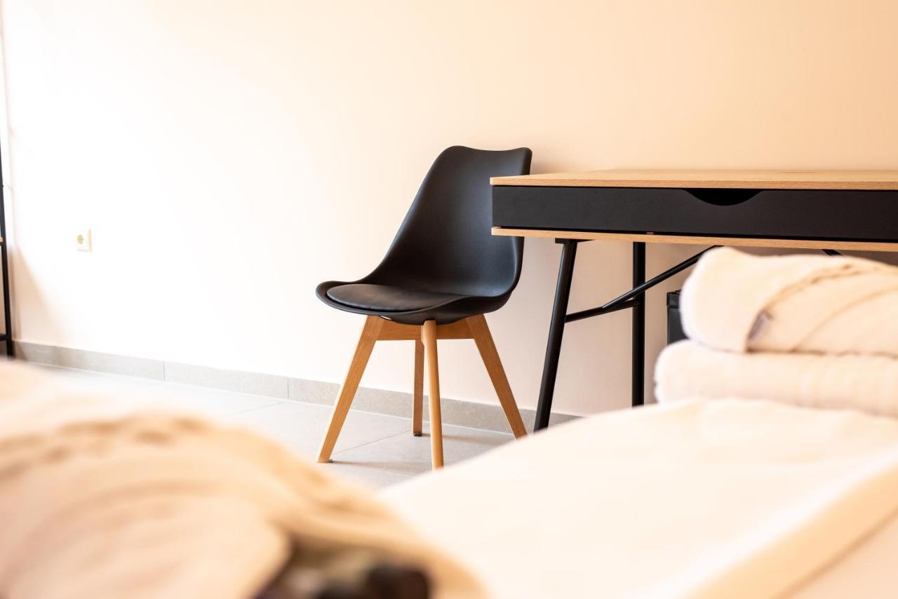 Mini Suites Near Athen'S Airport Free Shuttle From And To Athen'S Airport Spáta Eksteriør bilde