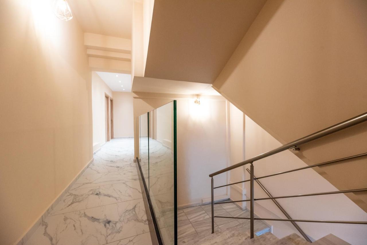 Mini Suites Near Athen'S Airport Free Shuttle From And To Athen'S Airport Spáta Eksteriør bilde